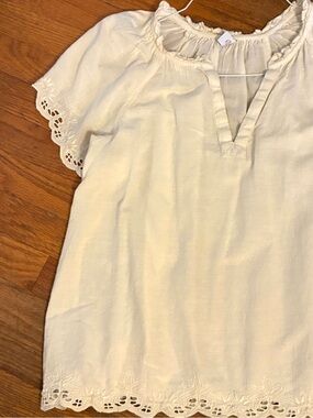 Old Navy Cream Eyelet Peasant Blouse